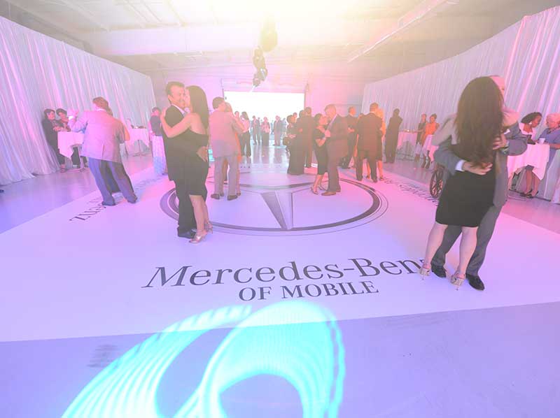 Mercedes Benz couples dancing on the dance floor